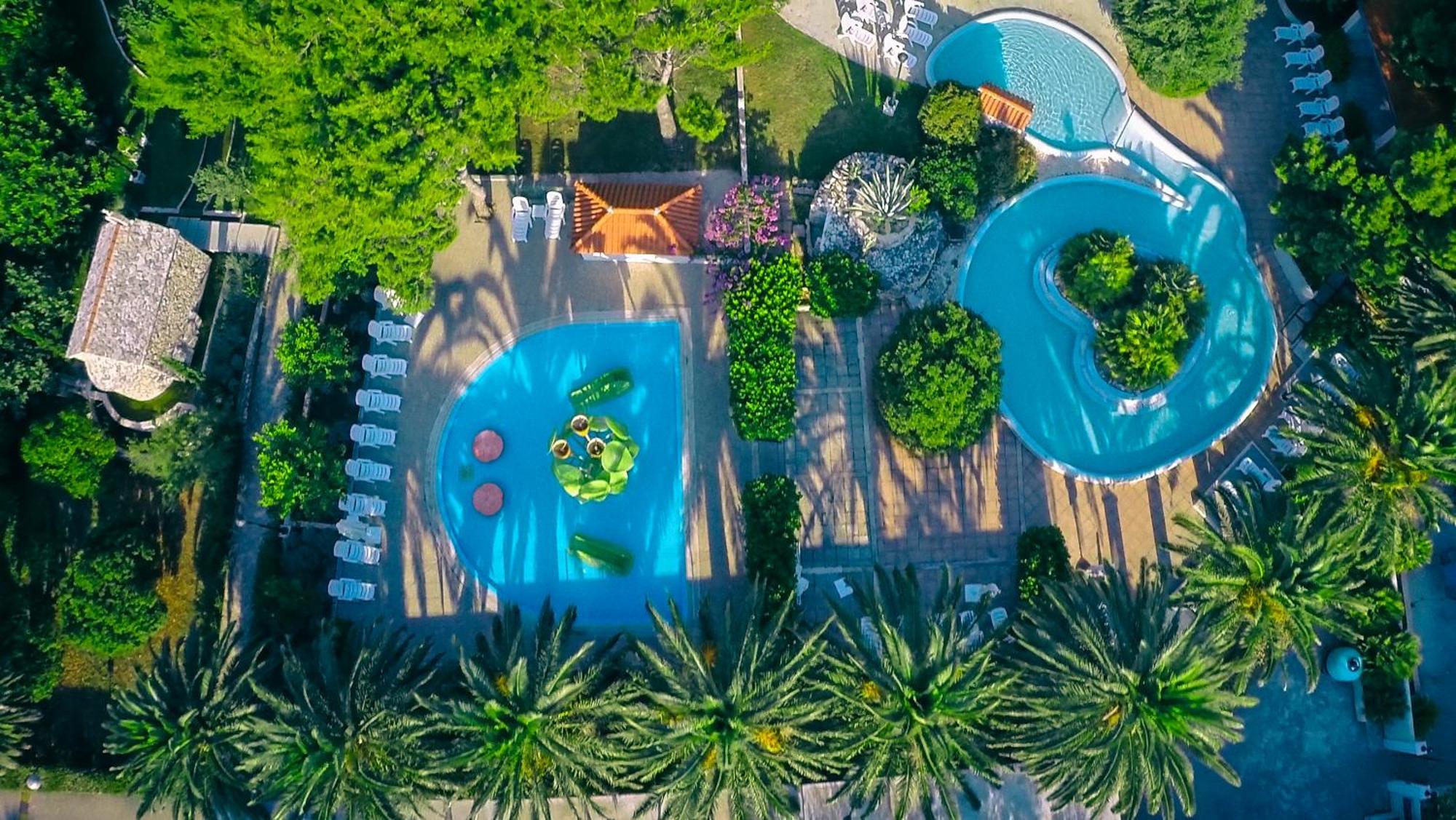 Hotel Waterman Kaktus Supetar Buitenkant foto