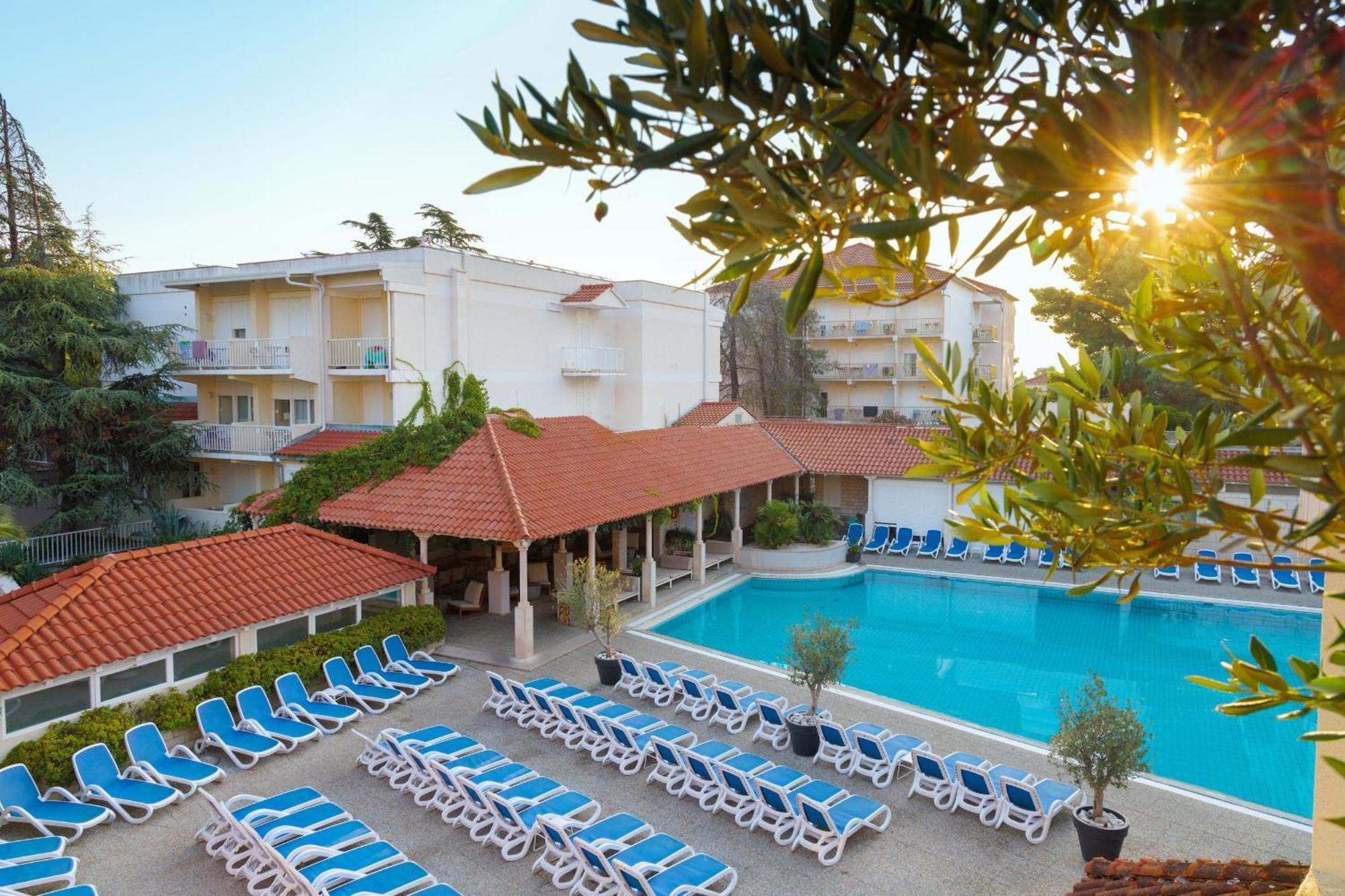 Hotel Waterman Kaktus Supetar Buitenkant foto